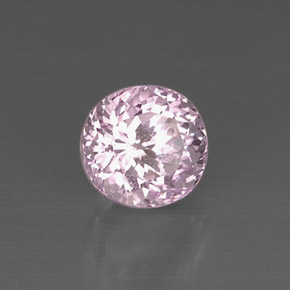 Kunzita rosa natural 5,33ct, corte oval, VVS