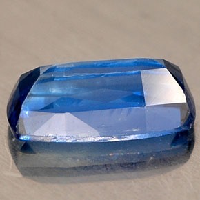 Cianita azul natural 1,33ct, almofada cortada, VS