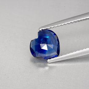 Cianita azul natural 1,71ct, formato de coração, VS