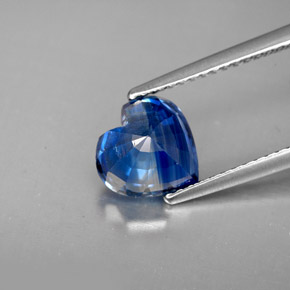 Cianita azul natural 2,12ct, formato de coração, VS