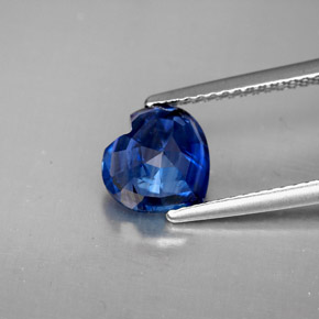 Cianita azul natural 2,17ct, formato de coração, VS