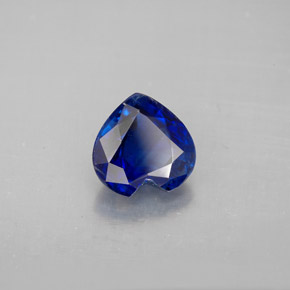 Cianita azul natural 2,20ct, formato de coração, VS