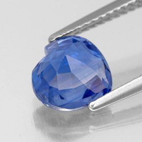 Cianita azul natural 2,04ct, formato de coração, VS
