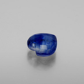 Cianita azul natural 2,08ct, formato de coração, SI