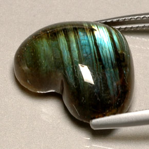 Labradorita multicolorido natural 12,57ct, formato de coração, translúcido