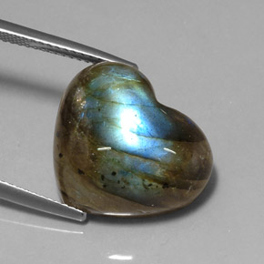 Labradorita multicolorido natural 13,91ct, formato de coração, translúcido