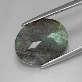 Labradorita multicolorido natural 13,32ct, corte oval, opaco