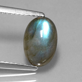 Labradorita multicolorido natural 1,91ct, corte oval, translúcido
