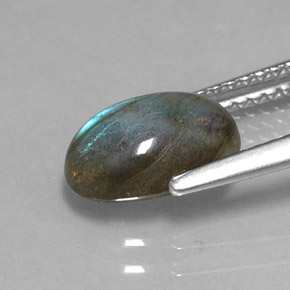 Labradorita multicolorido natural 1,91ct, corte oval, translúcido