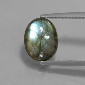 Labradorita multicolorido natural 3,75ct, corte oval, translúcido