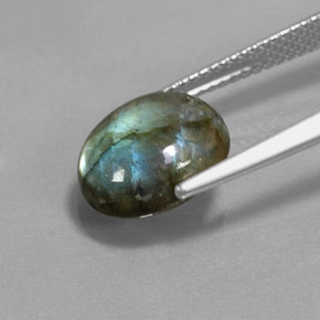 Labradorita multicolorido natural 3,75ct, corte oval, translúcido