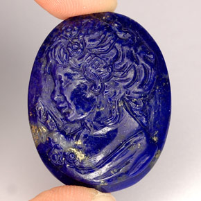 Lápis-lazúli violeta natural 43,25ct, forma extravagante, opaco