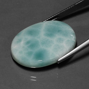 Larimar azul natural 31,53ct, corte oval, opaco