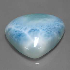 Larimar azul natural 55,13ct, trillion, opaco