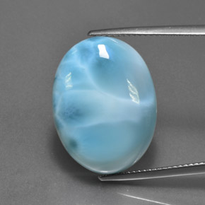 Larimar azul natural 24,71ct, corte oval, opaco