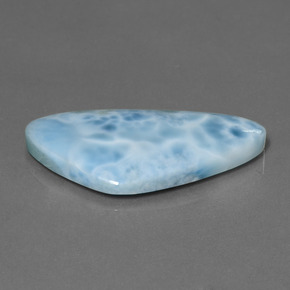 Larimar azul natural 25,33ct, forma extravagante, opaco