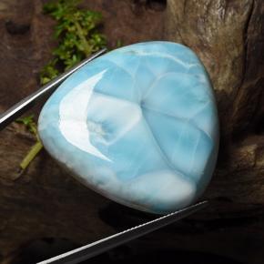 Larimar azul natural 102,85ct, trillion, opaco