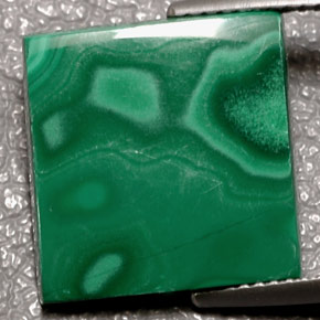 Malaquita verde natural 11,01ct, baguete, opaco