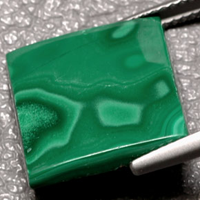 Malaquita verde natural 11,01ct, baguete, opaco