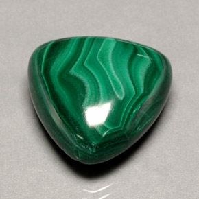 Malaquita verde natural 34,17ct, trillion, opaco