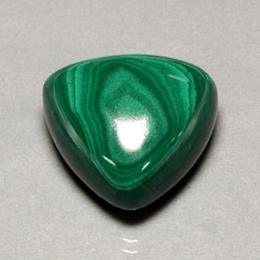 Malaquita verde natural 34,16ct, trillion, opaco