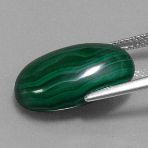 Malaquita verde natural 13,10ct, corte oval, opaco