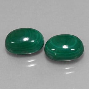 Pedras preciosas de malaquita verde natural de  ct, corte oval, opaco