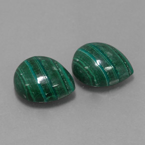 Pedras preciosas de malaquita verde natural de  ct, formato de pêra, opaco