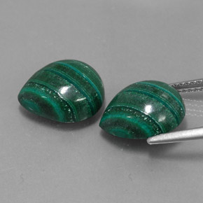 Pedras preciosas de malaquita verde natural de  ct, formato de pêra, opaco