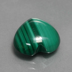 Malaquita verde natural 5,31ct, formato de coração, opaco