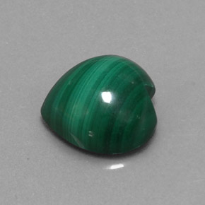 Malaquita verde natural 3,03ct, formato de coração, opaco