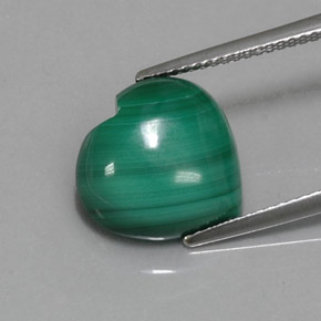 Malaquita verde natural 7,84ct, formato de coração, opaco
