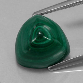 Malaquita verde natural 7,48ct, trillion, opaco
