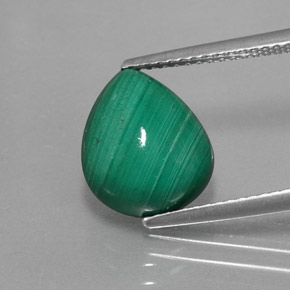 Malaquita verde natural 6,39ct, formato de pêra, opaco