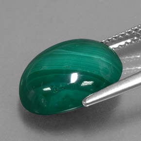 Malaquita verde natural 8,54ct, corte oval, opaco