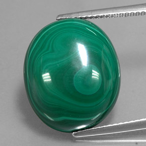 Malaquita verde natural 21,79ct, corte oval, opaco