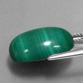 Malaquita verde natural 14,85ct, corte oval, opaco