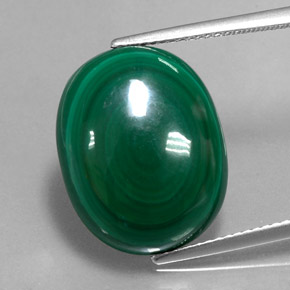 Malaquita verde natural 17,95ct, corte oval, opaco
