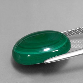 Malaquita verde natural 17,95ct, corte oval, opaco