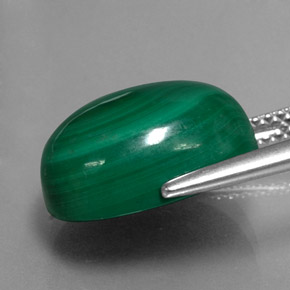 Malaquita verde natural 13,04ct, corte oval, opaco