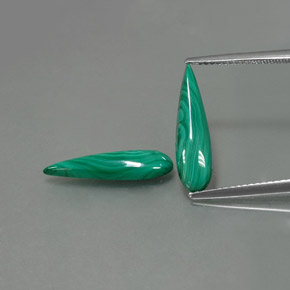 Pedras preciosas de malaquita verde natural de  ct, formato de pêra, opaco