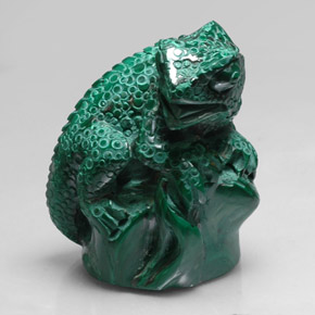 Malaquita verde natural 343,30ct, forma extravagante, opaco
