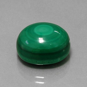 Malaquita verde natural 15,46ct, corte oval, opaco