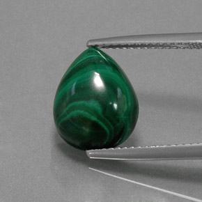Malaquita verde natural 7,30ct, formato de pêra, opaco