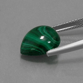 Malaquita verde natural 7,30ct, formato de pêra, opaco