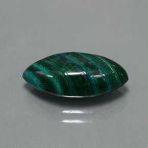 Malaquita verde natural 5,63ct, marquise, opaco