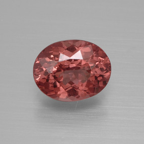 Granada malaia rosa natural 3,45ct, corte oval, VS