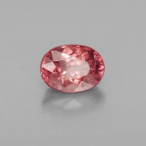 Granada malaia rosa natural 1,30ct, corte oval, VS-SI