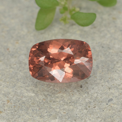 Granada malaia rosa natural 0,72ct, almofada cortada, VS