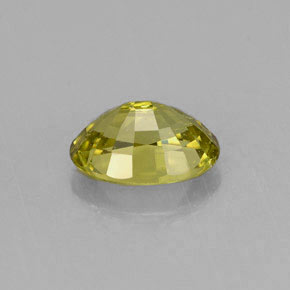 Pequena Garnet Verde amarelado Natural 1.24ct, Corte Oval, VS